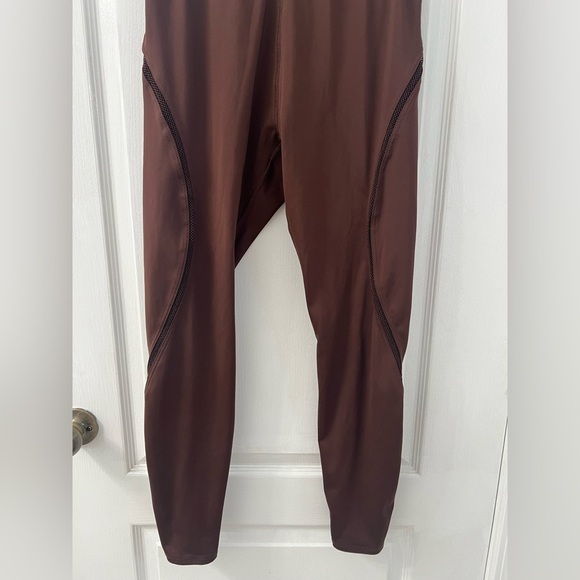 Savage X Fenty Flow High-Waist Trimmed Leggings (Size L) - Picture 9 of 16